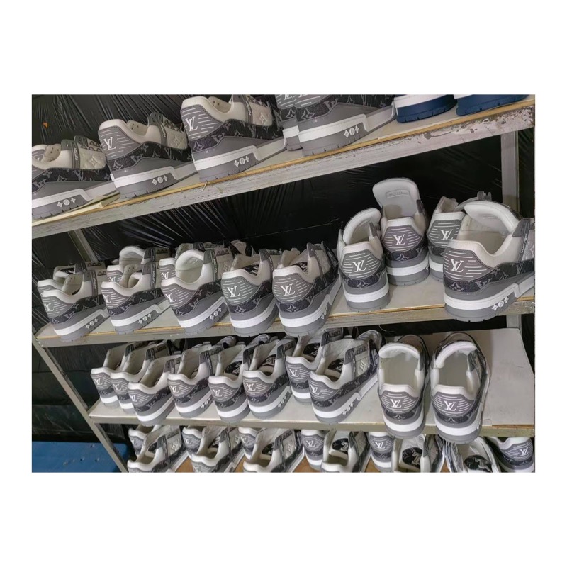 Louis Vuitton Sneakers