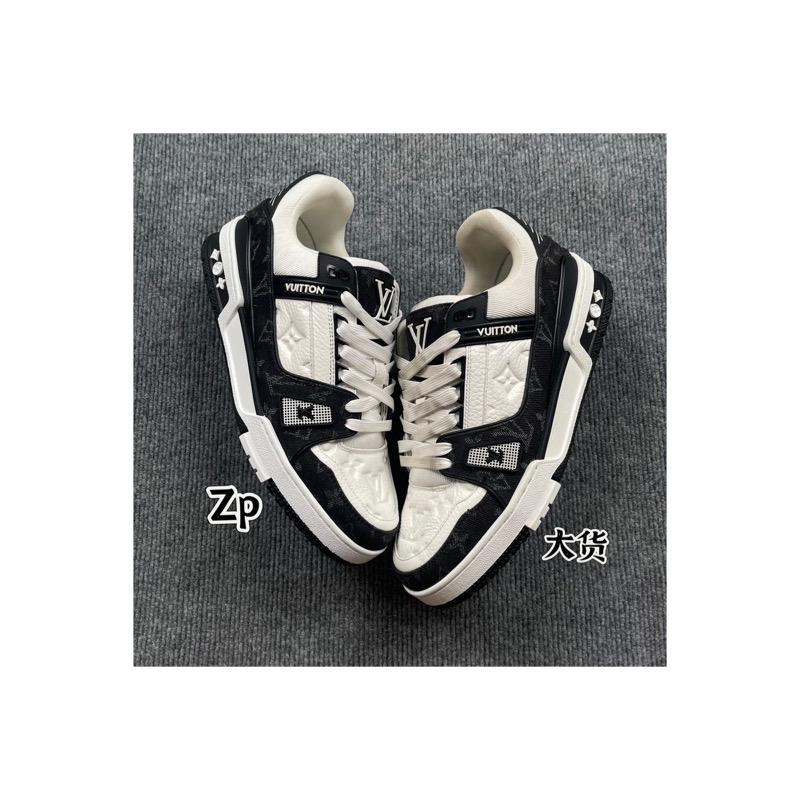 Louis Vuitton Sneakers