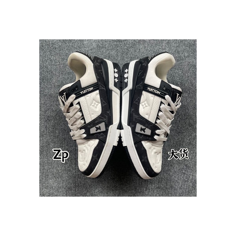 Louis Vuitton Sneakers