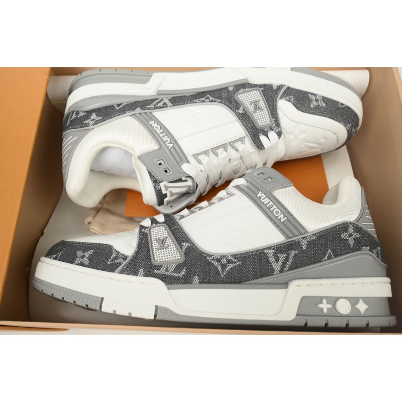 Louis Vuitton Trainer Sneaker