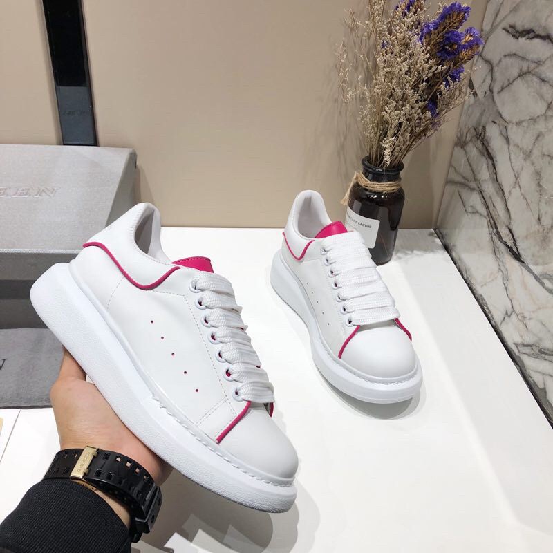 Alexander McQueen Oversized Sneaker 038