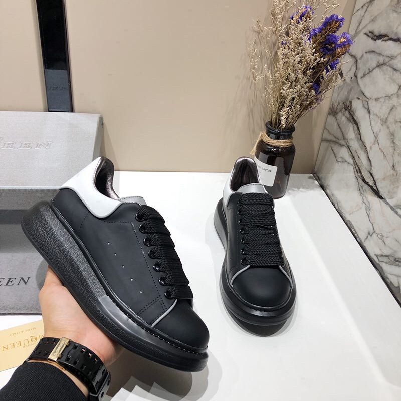 Alexander McQueen Oversized Sneaker 039