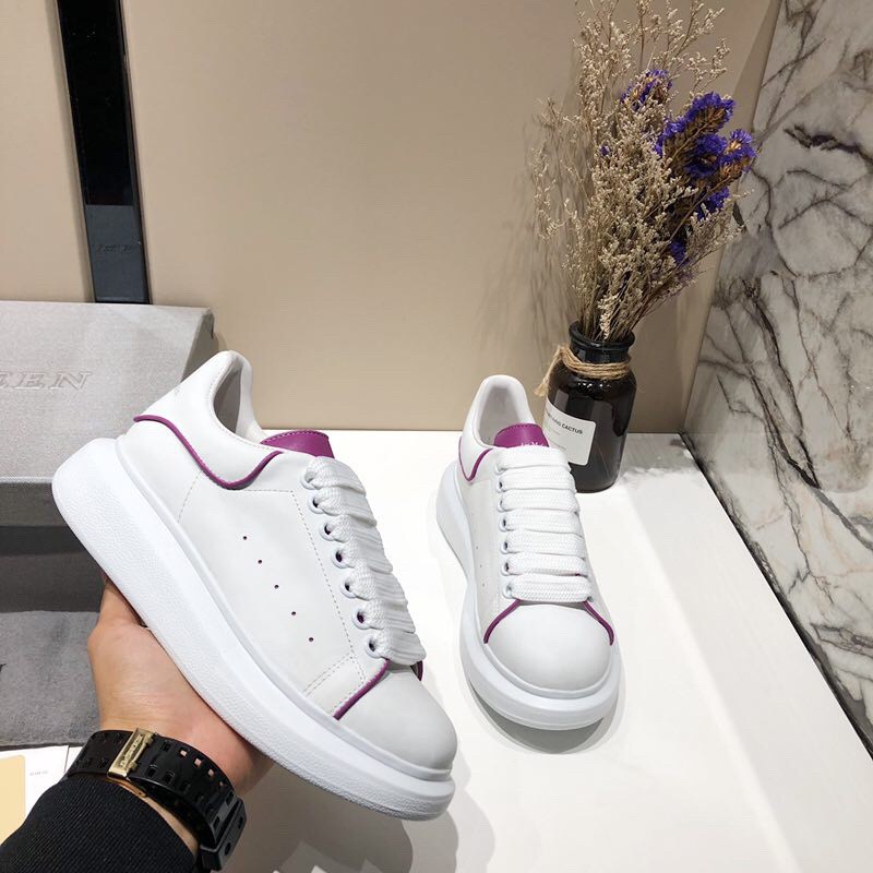 Alexander McQueen Oversized Sneaker 043