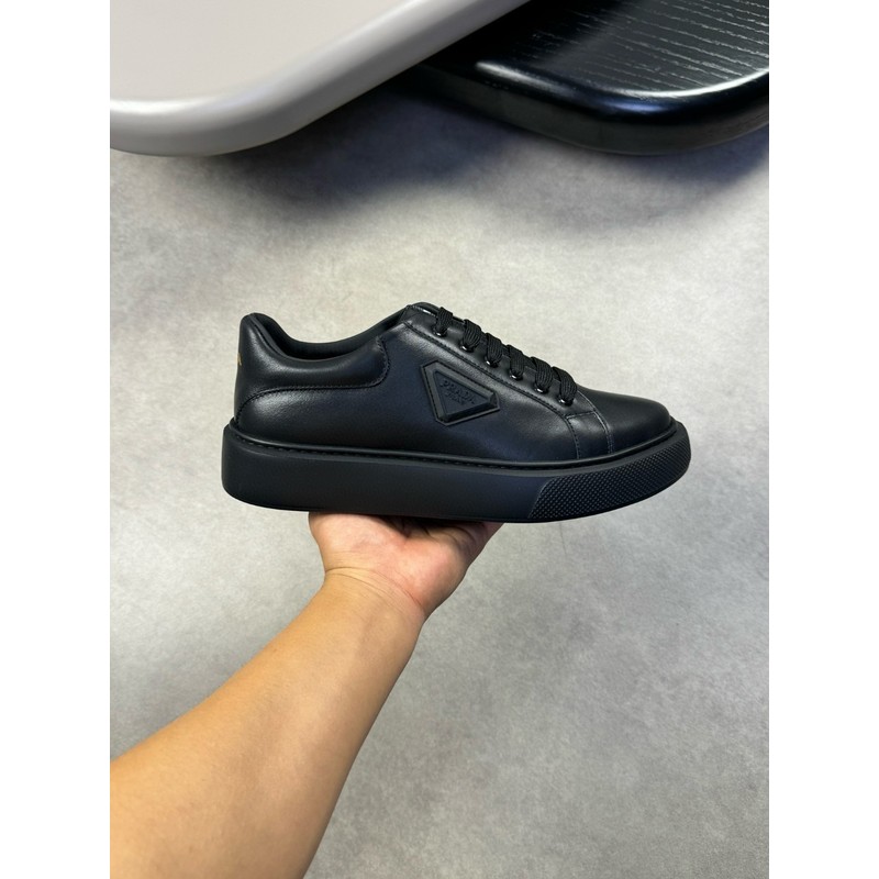 Prada Leather Low-Top Sneaker 058
