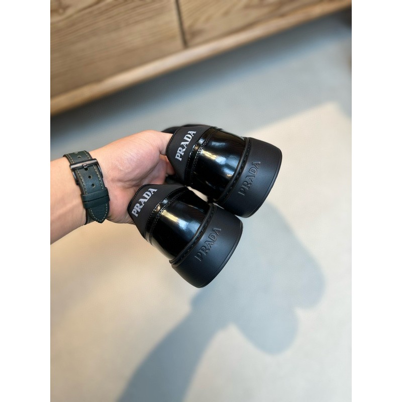 Prada Triangle Logo Leather Sneaker 099