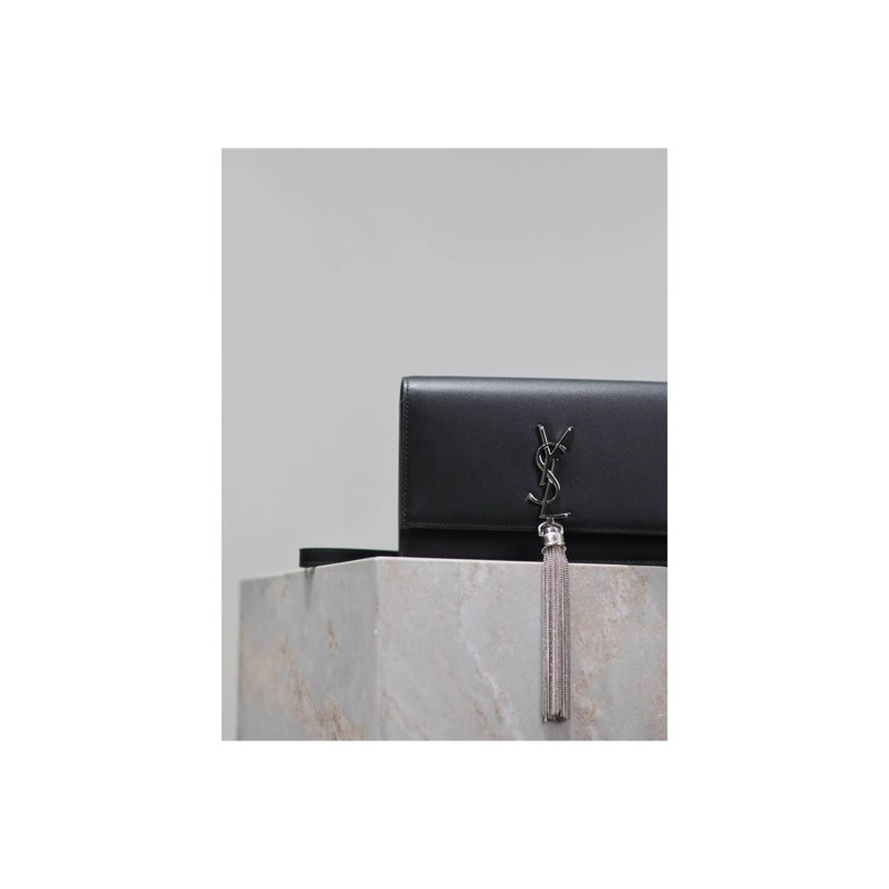 Saint Laurent Shoulder Bag