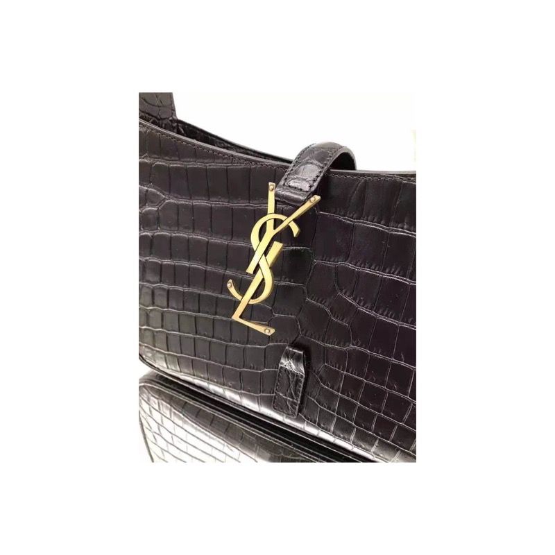 Saint Laurent Le 5 a 7 Bag