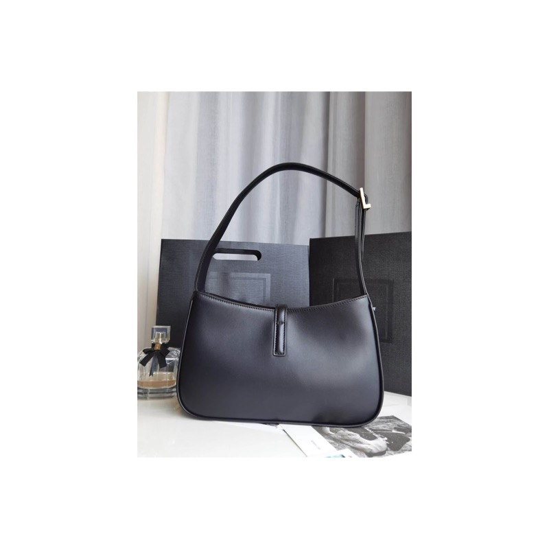 Saint Laurent Le 5 a 7 Bag