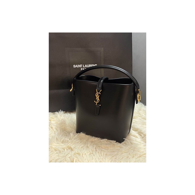 Saint Laurent Handbag