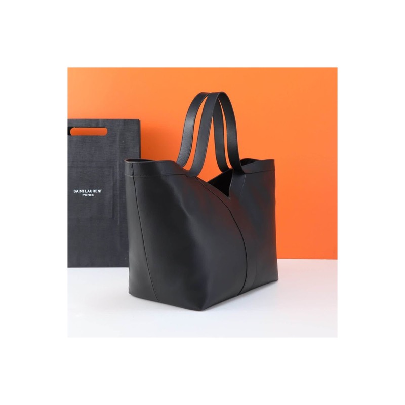 Saint Laurent Handbag