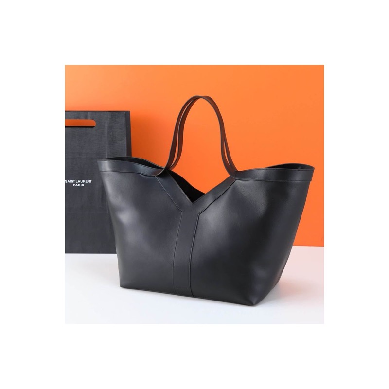 Saint Laurent Handbag