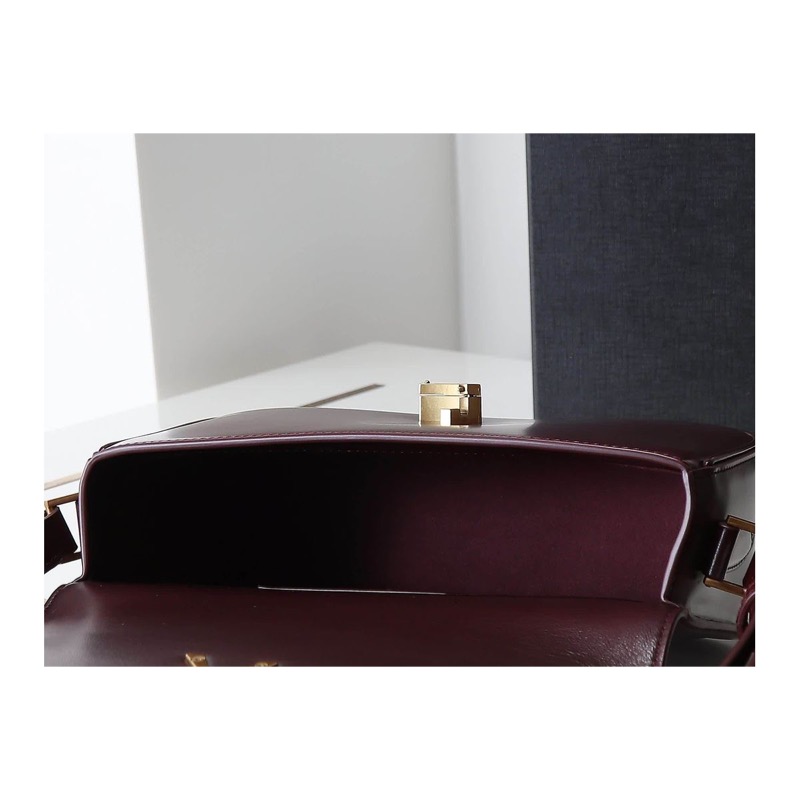 Saint Laurent Shoulder Bag