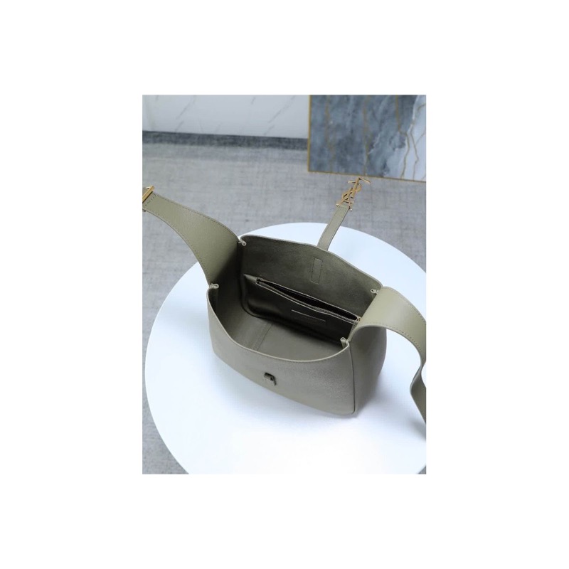 Saint Laurent Le 5 a 7 Bag