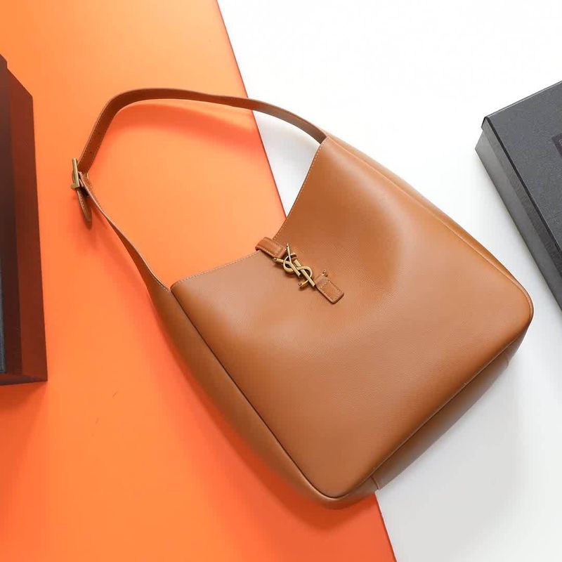 Saint Laurent Le 5 a 7 Bag