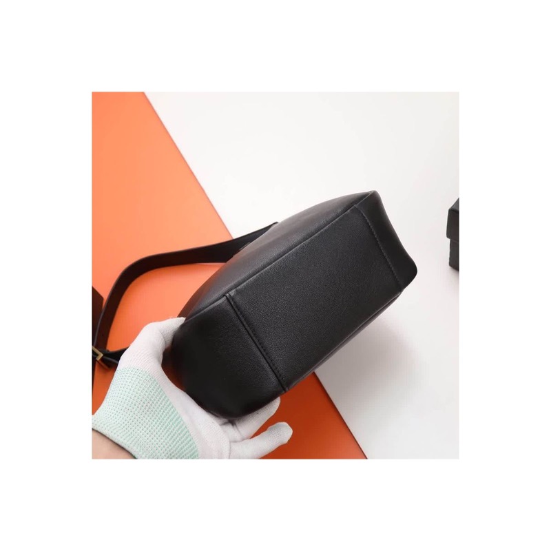 Saint Laurent Le 5 a 7 Bag