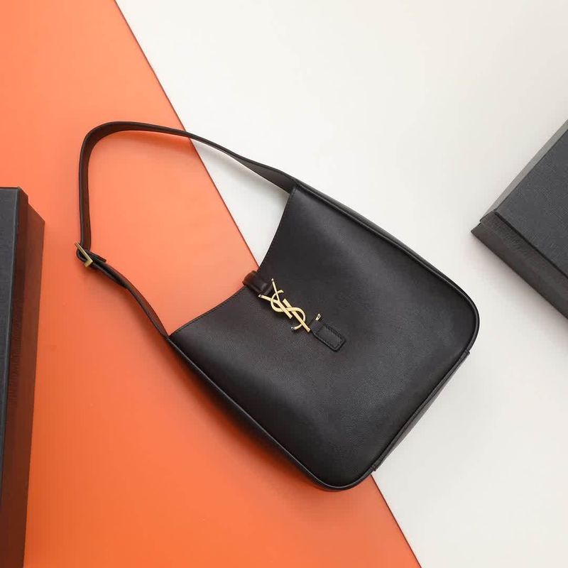 Saint Laurent Le 5 a 7 Bag