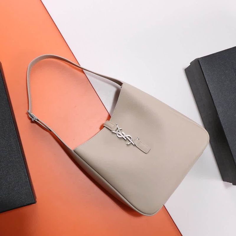 Saint Laurent Le 5 a 7 Bag