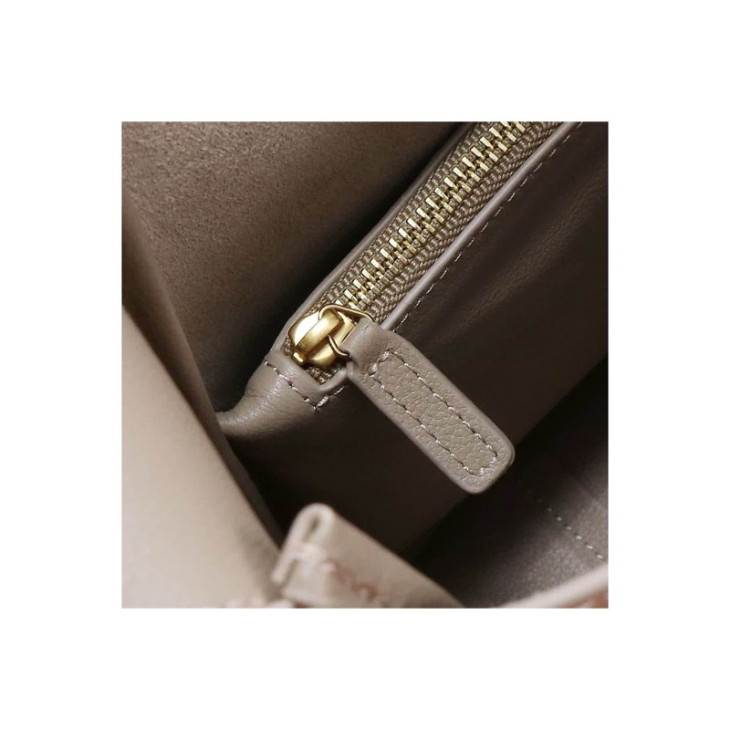 Saint Laurent Le 5 a 7 Bag