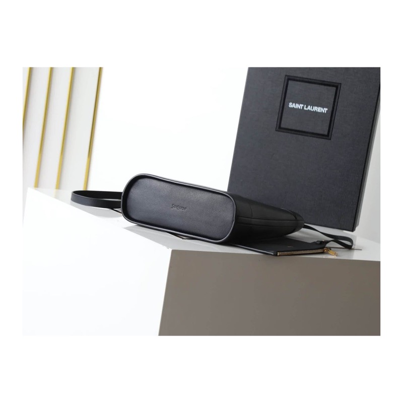 Saint Laurent Shoulder Bag
