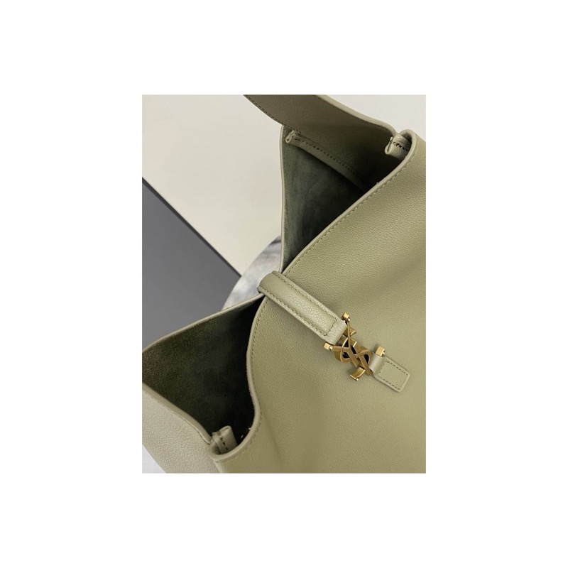 Saint Laurent Le 5 a 7 Bag