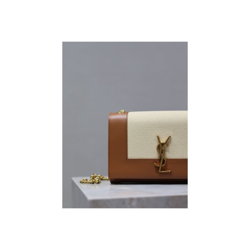 Saint Laurent Shoulder Bag