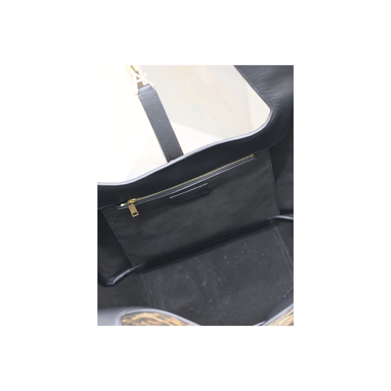 Saint Laurent Handbag