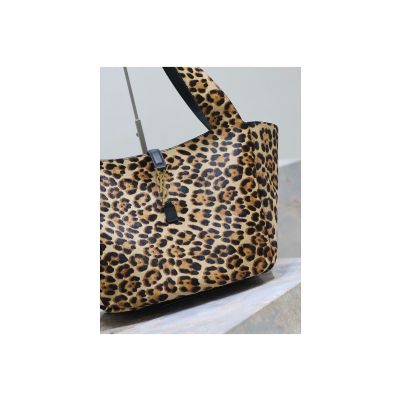Saint Laurent Handbag