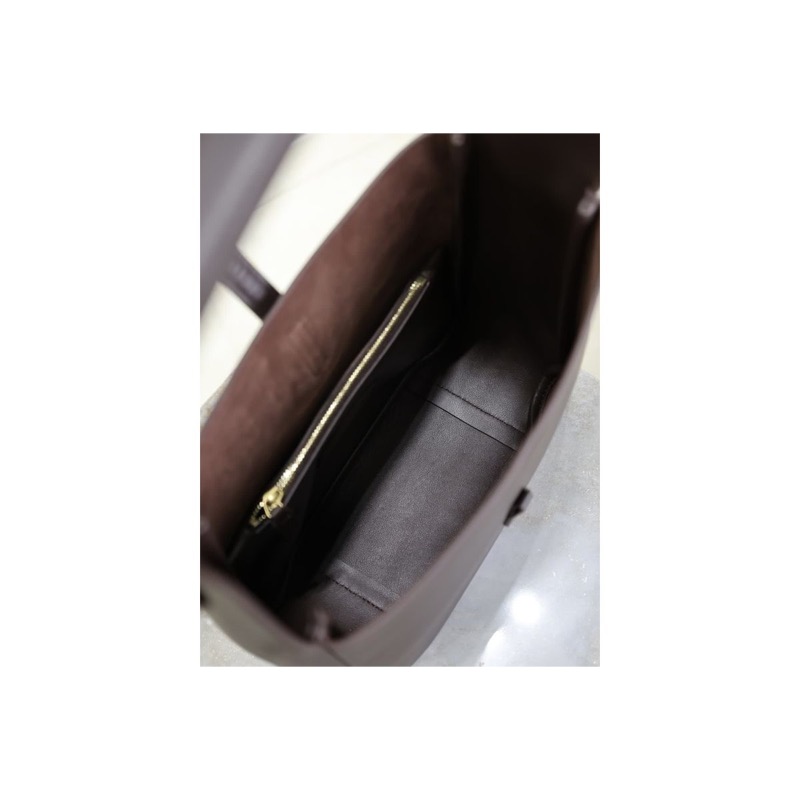 Saint Laurent Le 5 a 7 Monogram Bag
