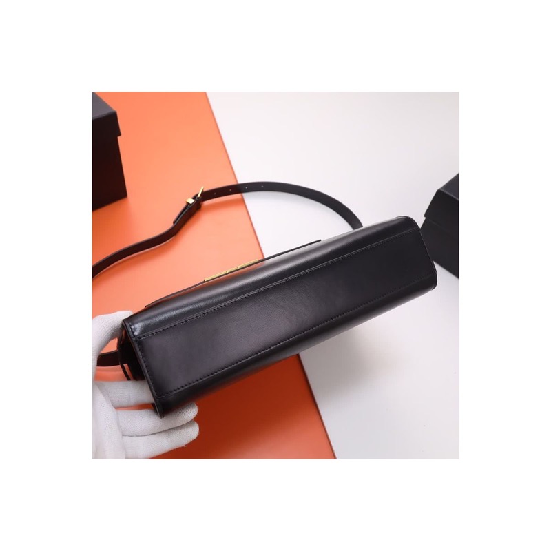 Saint Laurent Manhattan Bag
